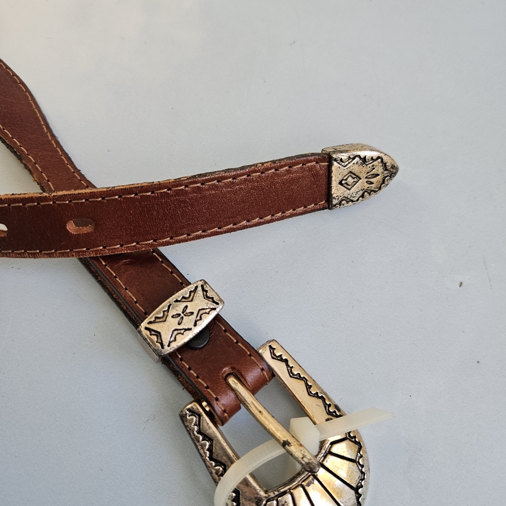 American Vintage Brown Leather Belt with Silver Accents - Picture 14 of 16